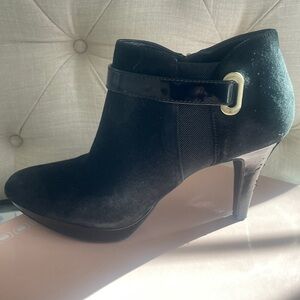 Bandolino Black Ankle Booties